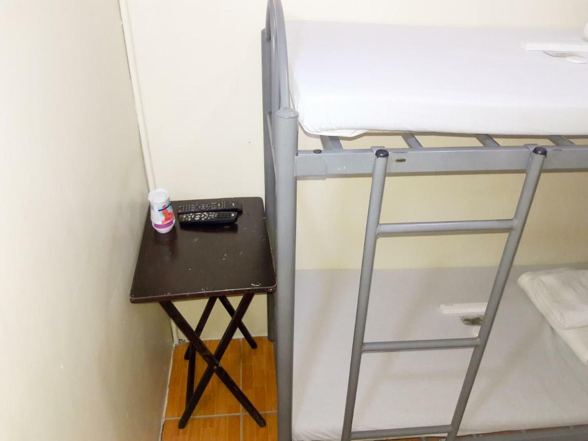 8Hostel مانيلا المظهر الخارجي الصورة
