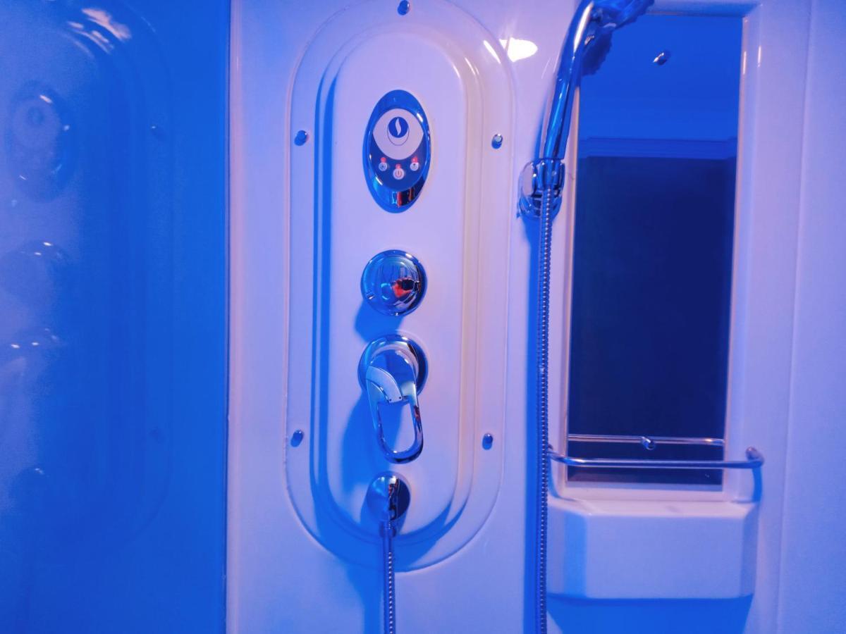 8Hostel مانيلا المظهر الخارجي الصورة